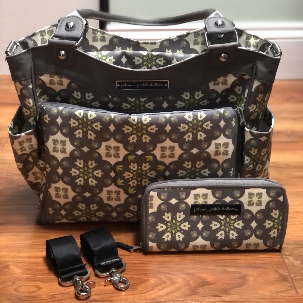 Petunia Pickle Bottom City Carryall Diaper Bag